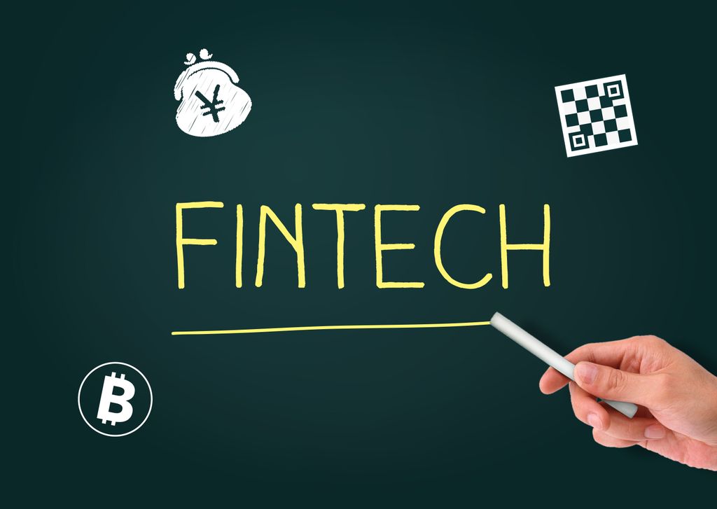【FinTech】手入力での仕訳はもう遅い？自動で仕訳計上できちゃいます！