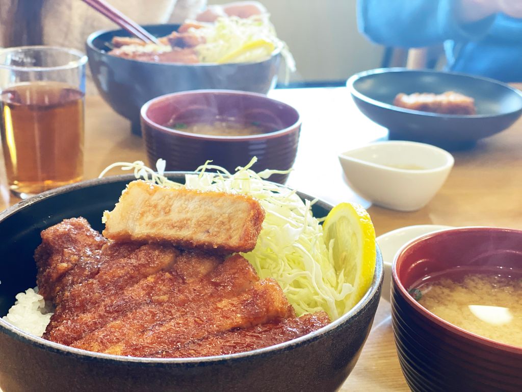【法人税】食事の提供はいくらまでできるの?【東松山の税理士事務所】